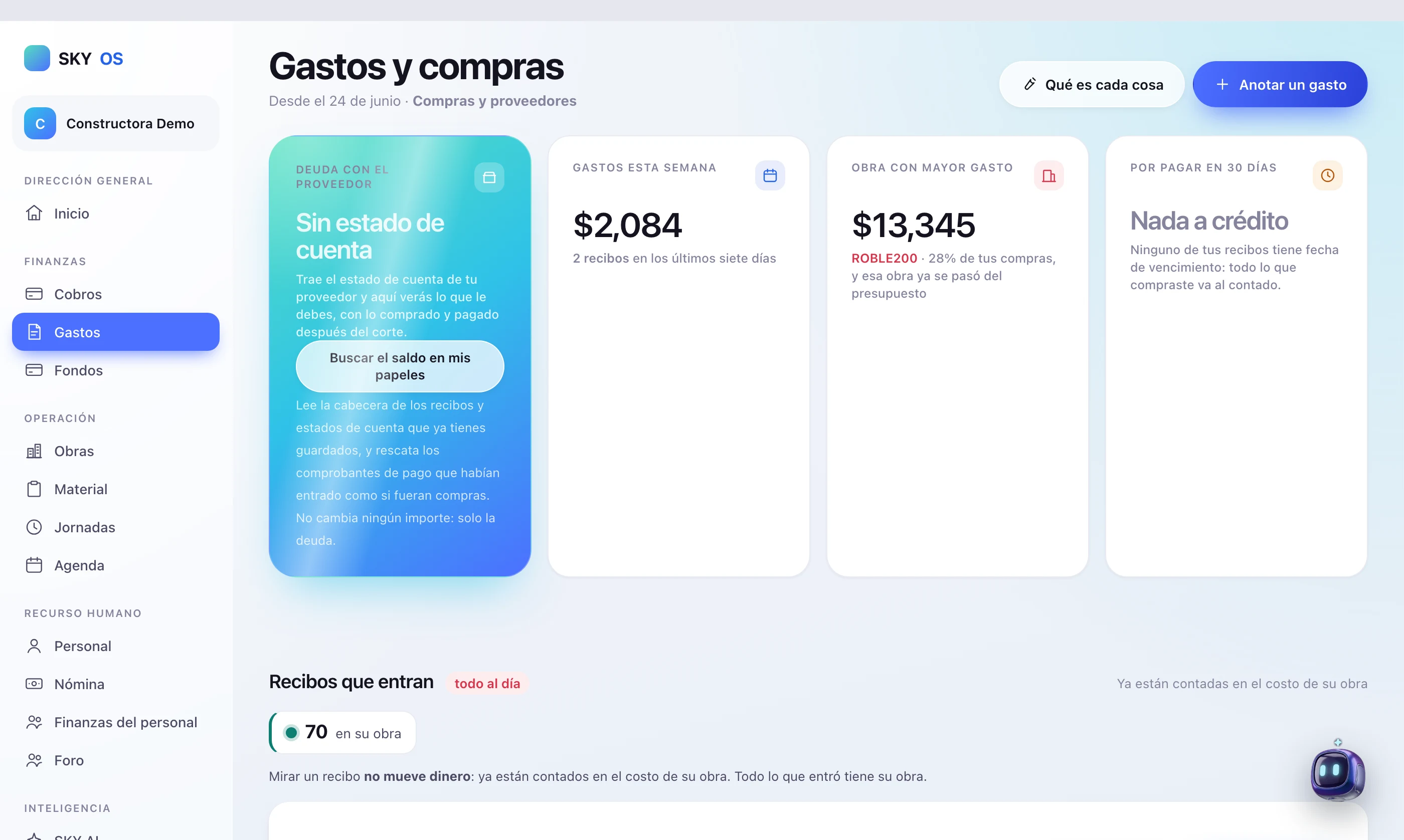 Pantalla de Gastos y compras en SKY OS: deuda con el proveedor, gastos de la semana, obra con mayor gasto y la cuenta con el proveedor de material.